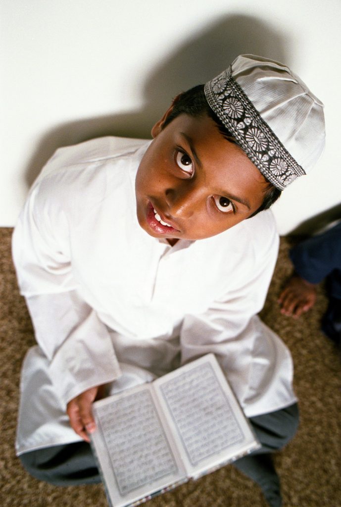 Mengajari anak Belajar Quran Sebagai Bentuk Pendidikan Islam