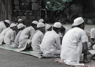 Photo of Mengajari anak Belajar Quran Sebagai Bentuk Pendidikan Islam