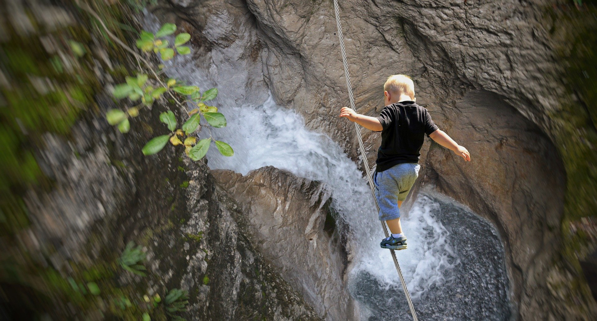 Kiat Mengajarkan Anak Berani Sejak Dini