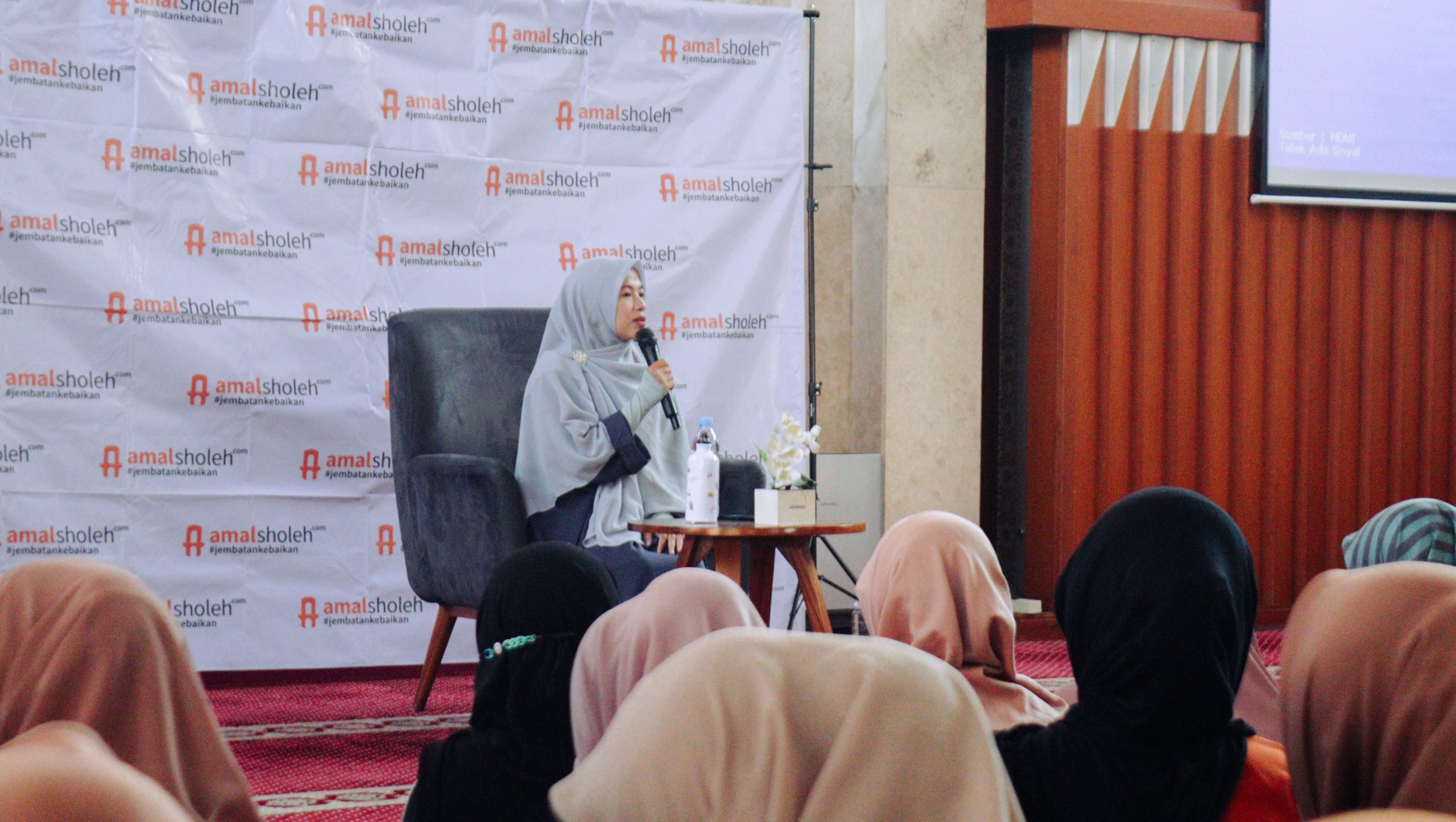 5 Rahasia Ketenangan Hati ala Teh Desi Ncim